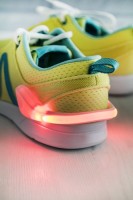 198874c-01 klips na adidasy z diotą LED