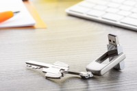 706889c-21_16GB Pendrive