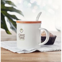 9708m-06 Porcelanowy kubek z łyżeczką i bambusową pokrywką