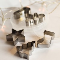71541p Metalowe foremki do ciastek w różnych kształtach